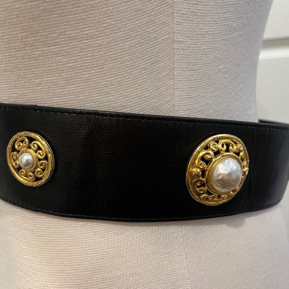 Edouard Rambaud Paris Vintage Black leather belt w/ Gold / Pearl Medallions, main image 12